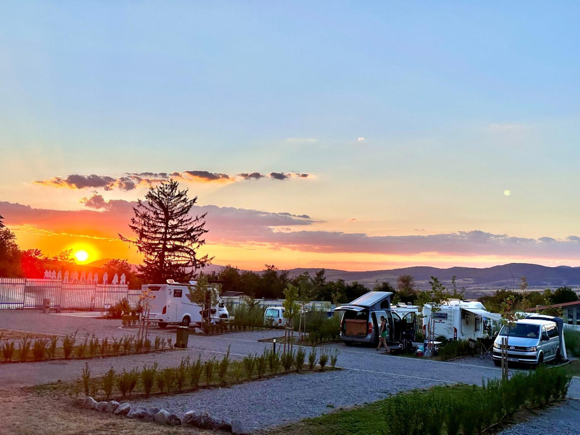 7 Lakes Camping Sapareva Banya Extérieur photo